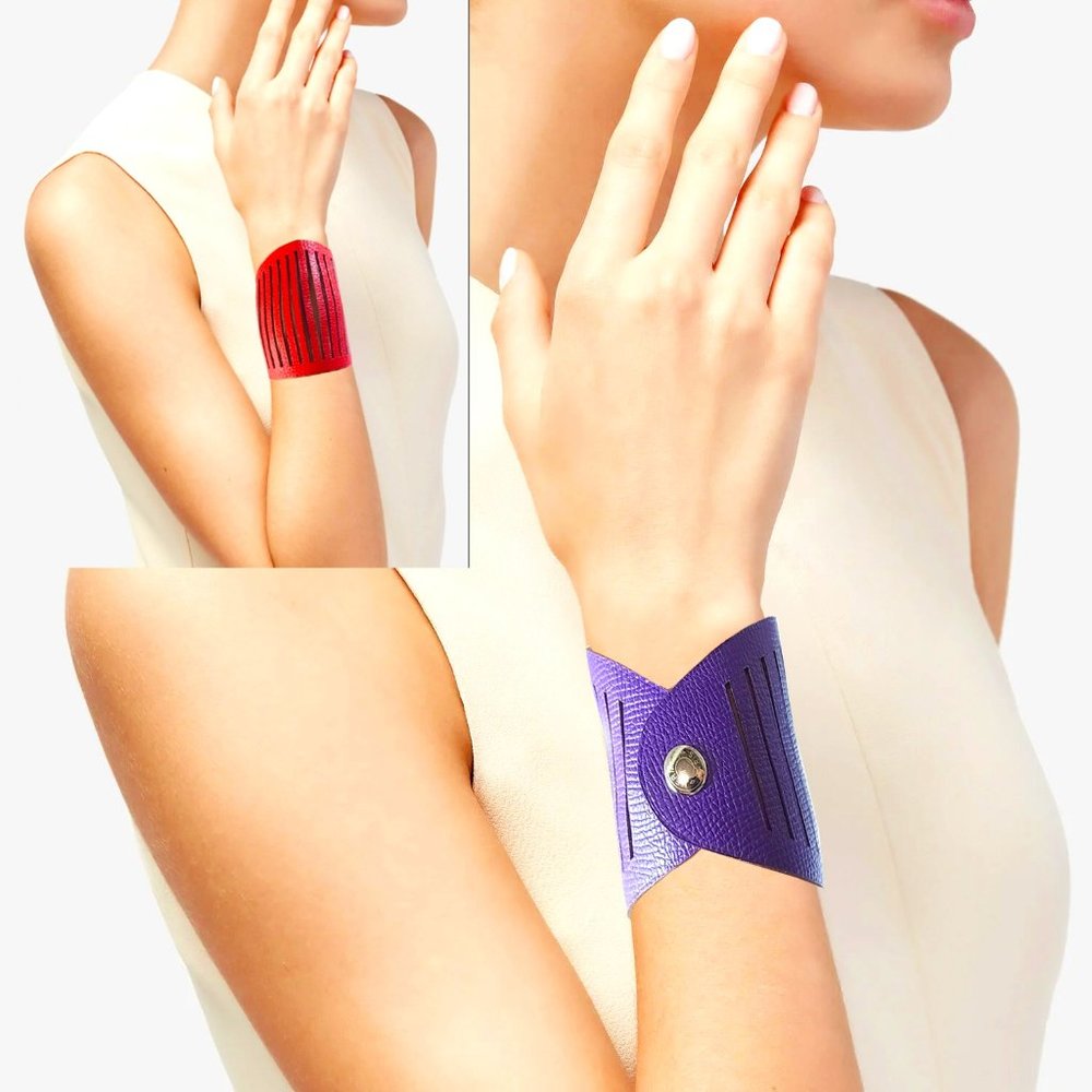 HERMÈS Authentic Petit H Reversible Leather Bracelet Red and Purple